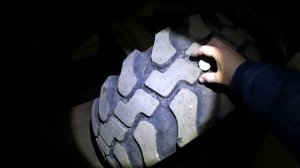 Магнит.Шины на экскаватор-погрузчик.Как проверить на металлокорд!!! Michelin, Galaxy ,Nortec,
