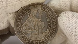 Тироль 1 талер, 1632 года. Широкий щит на реверсе.