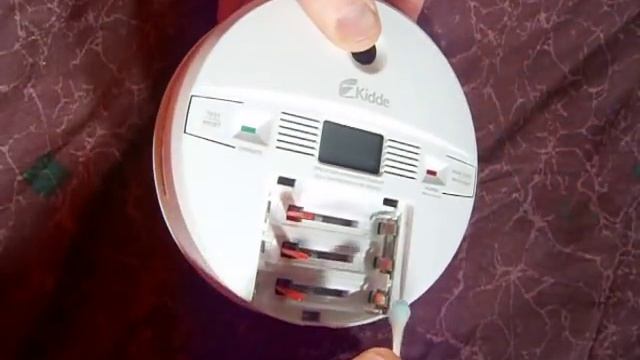 How To Clean Battery Corrosion From Contacts (Alkaline Batteries) смотреть онлайн