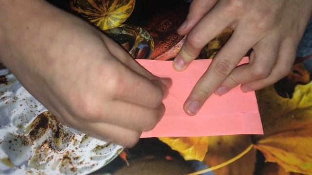 Origami owl. Оригамі сова з паперу.