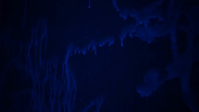 ОСВЕТИЛИ КОМНАТУ СВЕТЯЩЕЙСЯ ЖИДКОСТЬЮ! смотреть онлайн