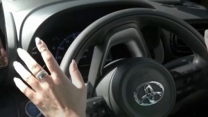 Toyota Yaris Cross 2021 года - интерьер, обзор, гибрид (японская версия)