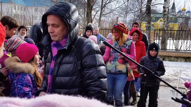 Павловская Слобода. Масленица. 2016г. Дети поют частушки. смотреть онлайн