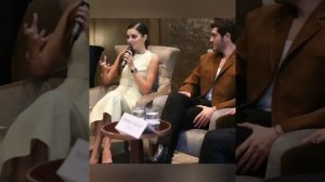 Hande Erçel ve Burak Denizden karizmatik Foto ve Videolar