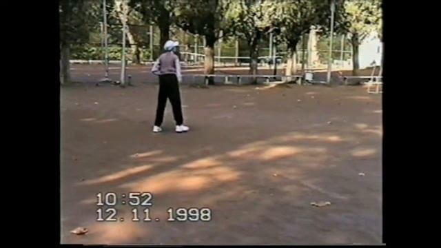 Теннис в Сочи, парк Ривьера 1998 год. Кто узнал участников пишите в комментарии. смотреть онлайн