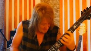 Kai Hansen (Helloween & Gamma Ray) reviews the Antonio guitar