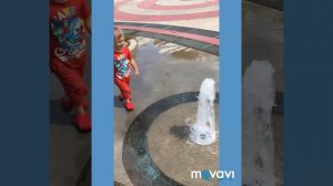 Жара, купаемся в фонтане. Дети и игры с водой. Вроцлавские фонтаны. Fontana
