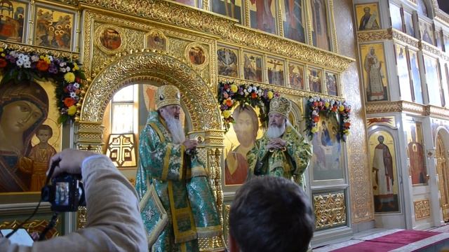 Праздник Святой Троицы в кафедральном Свято-Троицком соборе г. Ангарска смотреть онлайн