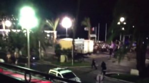 Момент атаки террориста в Ницце