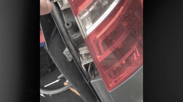 Citroen C4 Picasso How to remove (change) tail lights DIY - 4K смотреть онлайн