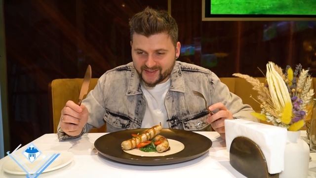 ОГРОМНАЯ рулька за 1800 рублей / Мороженое из КРАБА и ПИВНОЙ суп / Обзор ресторана Бибирево смотреть онлайн