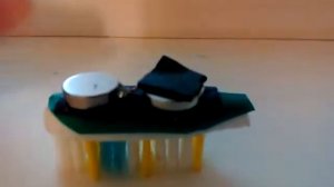 Робот из зубной щётки своими руками!