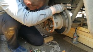 замена передних тормозных колодок на газели