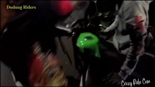 [DIKEJAR WARGA] MOBIL AROGAN DIJALAN - MOGE Crash NIGHTRIDE - Lawan Arah BERJAMAAH | crazyridecam смотреть онлайн