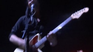 Brian Molko enojado