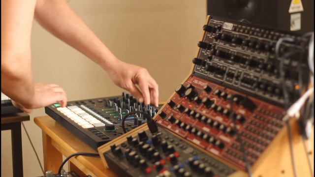 Roland MC-707 Dark Synth/Industrial/EBM/Darkwave смотреть онлайн