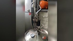 Вакуумная перегонка яблочной браги плюс шлюз отбора дистиллята в атмосферу