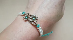 Простой и быстрый в изготовлении браслет из НИТОК с отделкой