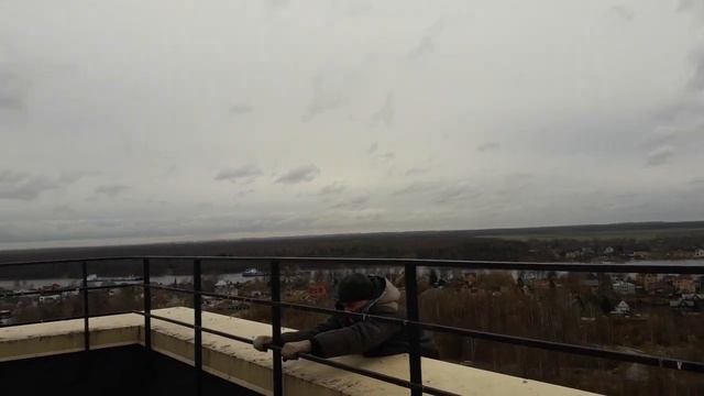 На краю крыши высокой смотреть онлайн