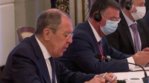 На полях заседания министров иностранных дел "Груп..." состоялись переговоры глав МИД России и Китая