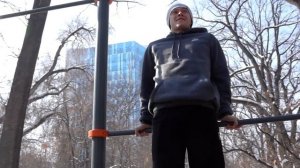 Элемент 25. Обороты в упоре сзади