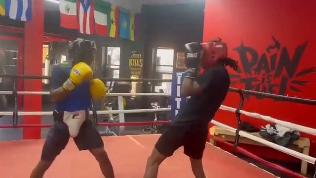 Ameture Boxers 145lbs Sparring Lance Vs Kendry . Boxingology boxing gym ,Mount Vernon NY смотреть онлайн