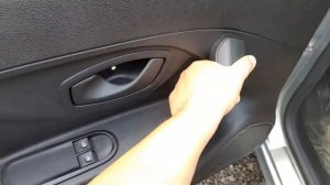 Lada Xray устранение скрипа ручек