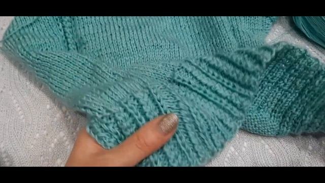 Женский джемпер спицами (начало процесса)