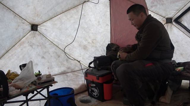 КРУПНЯК ПРОСТО СРЫВАЛСЯ С КРЮЧКОВ! смотреть онлайн