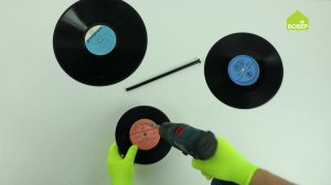 Трёхъярусная подставка из грампластинок