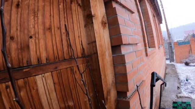 Похолодало! Жарим чебуреки на мангале #чебуреки #чебурекинамангале #красноярск смотреть онлайн