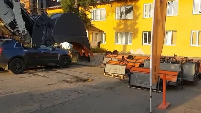 Работа быстросъемного устройства на экскаваторе-погрузчике (БСУ)