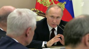 Президент провел совещание с правительством, на ко...учений по итогам послания Федеральному собранию