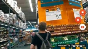 Реакция на видео. Что купит школьник на 500 рублей. Макс ващенко