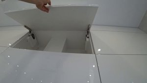 Кухня из МДФ Белого цвета глянец . Остров и Столешница Искусственный Камень . Кухня своими руками .