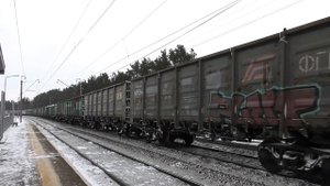 2ЭС6-284 "Синара" с грузовым поездом следует через о.п. Бобровка