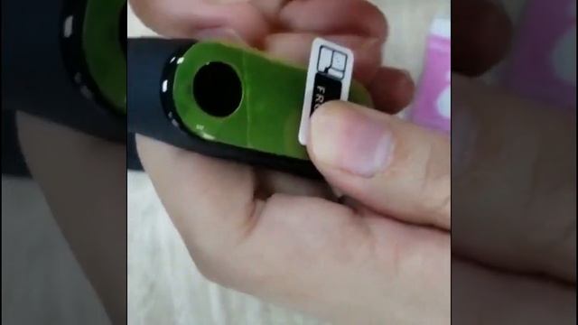 Инструкция по наклейке пленки для фитнес браслета Xiaomi Mi Band 3 смотреть онлайн