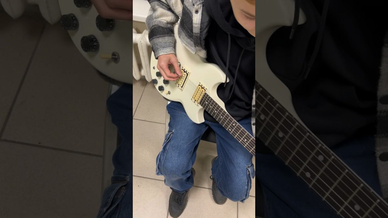 Решил показать,как ко мне пришла Yamaha SG200 и как я ее забирал #shorts #цой #каспарян #yamahasg200