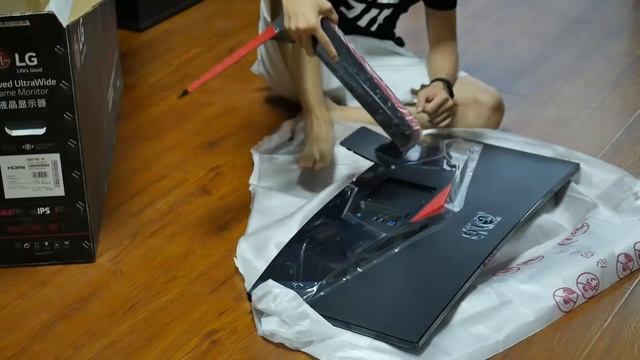 LG 34UC79G 21:9 曲面电竞显示器开箱 UltraWide® Curved Gaming Monitor Unbox смотреть онлайн