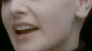 Sinéad O'Connor - Nothing Compares 2 U