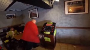 Стас Борецкий построил раздатчик