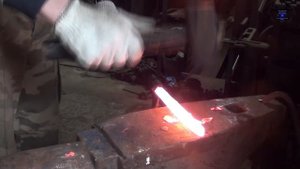 Кую подкову