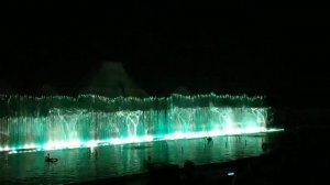 Шоу танцующие фонтаны на Кипре