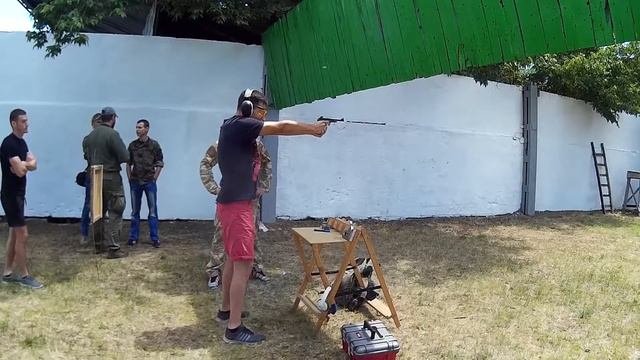 Всегда говори Да. Стрельба из огнестрельного оружия.
