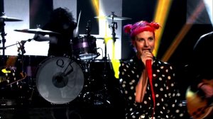 Paramore - Still Into You @ 2013 (Graham Norton Show)