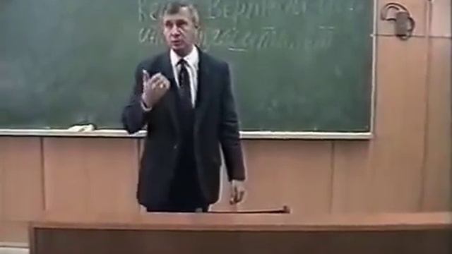 Петухов В.В. Фрагмент про глупого шимпанзе смотреть онлайн