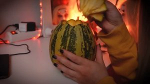 СДЕЛАЛА НАСТЕННЫЙ ГРОБИК! Украшаю комнату к Halloween! LyapoTanya