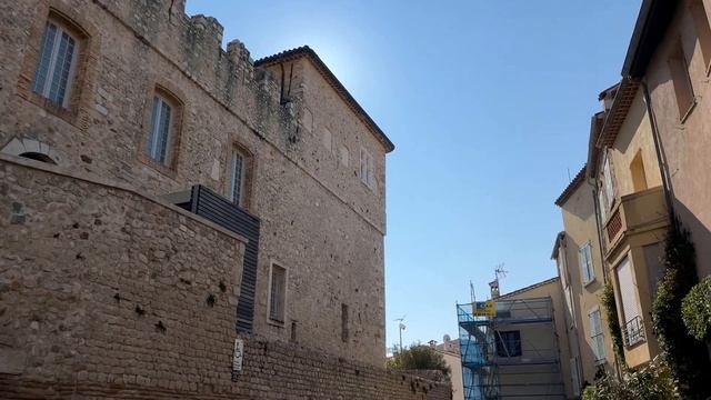 Антиб город мечты. Имеет огромное историческое и культурное  наследие.