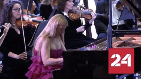 Пианистка с мировым именем дала концерт в ЛНР - Россия 24 