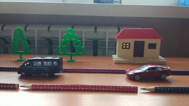 Автомобиль чуть не врезался в маршрутку у которой кончился бензин смотреть онлайн